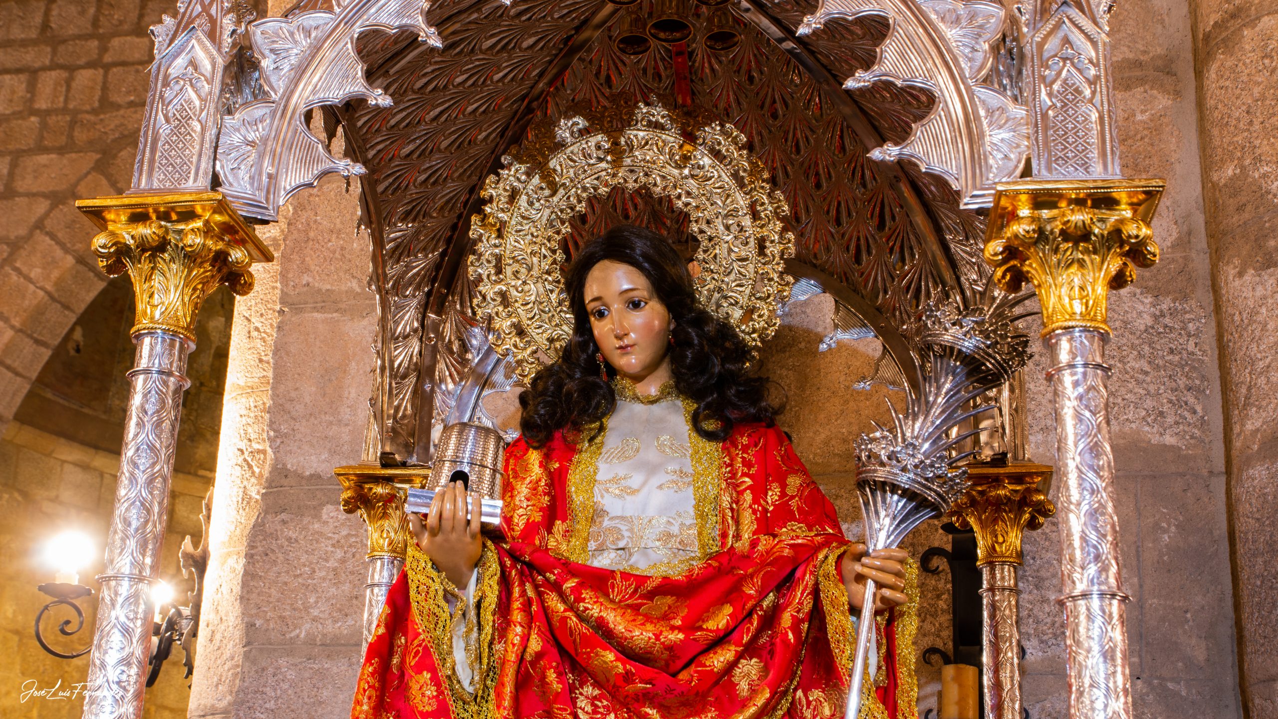 SUSPENDIDA LA SOLEMNE EUCARISTIA EN EL ANFITEATRO ROMANO DE MÉRIDA