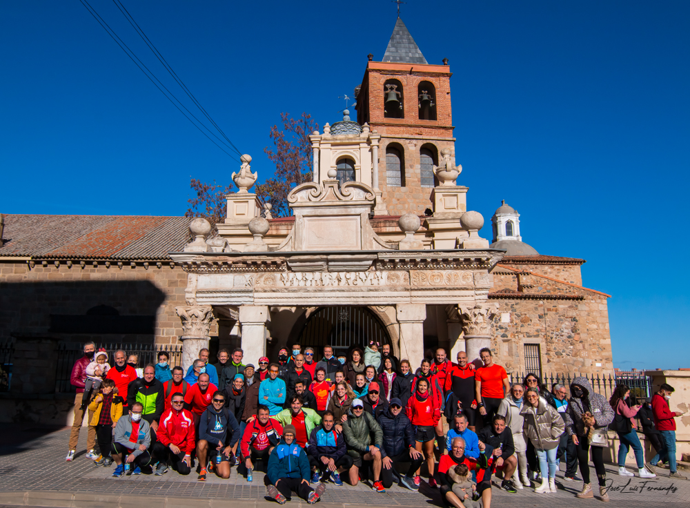 Ofrenda floral a Santa Eulalia por los corredores de la Mártir