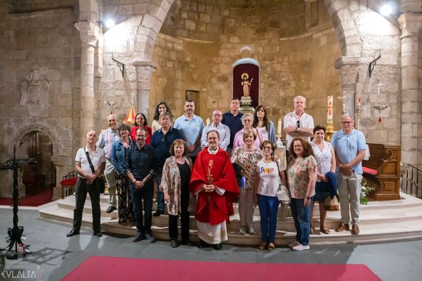 La Basílica de santa Eulalia de Mérida recibe a un grupo de peregrinos de la parroquia mozárabe de santa Eulalia de Toledo