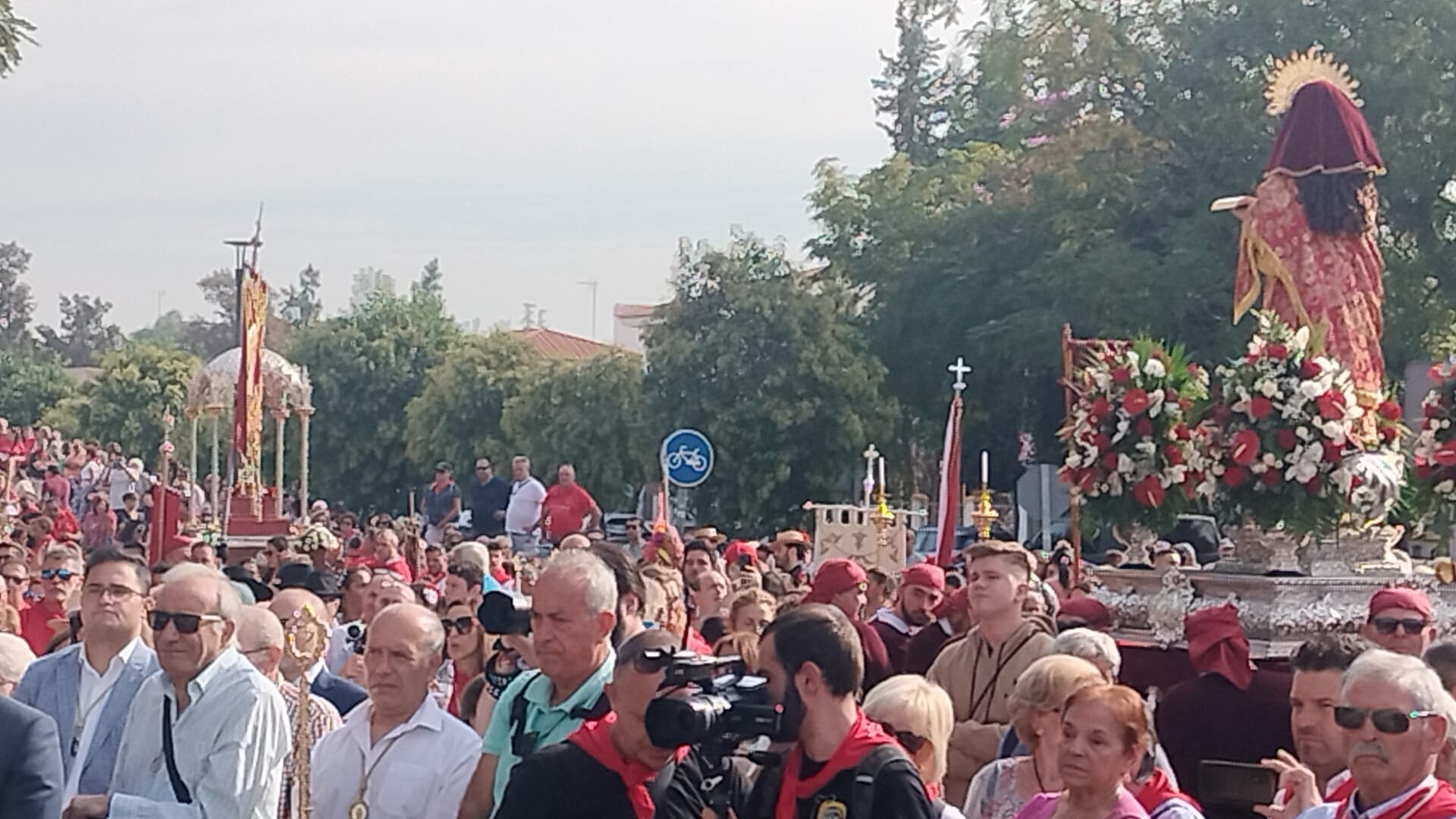 Más de un millar de peregrinos de Totana llegan a Mérida acompañados por la imagen de Santa Eulalia de Mérida, “La Santa” de Totana
