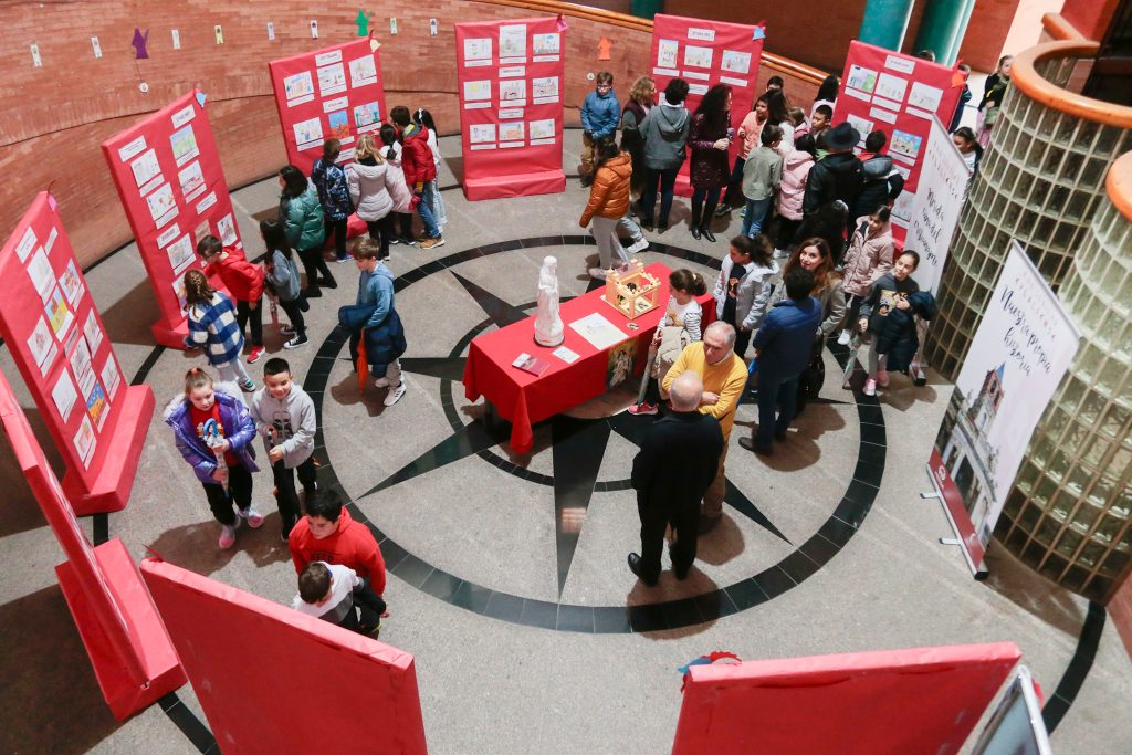 Exposición del concurso escolar de dibujo «Encuentro con Santa Eulalia»