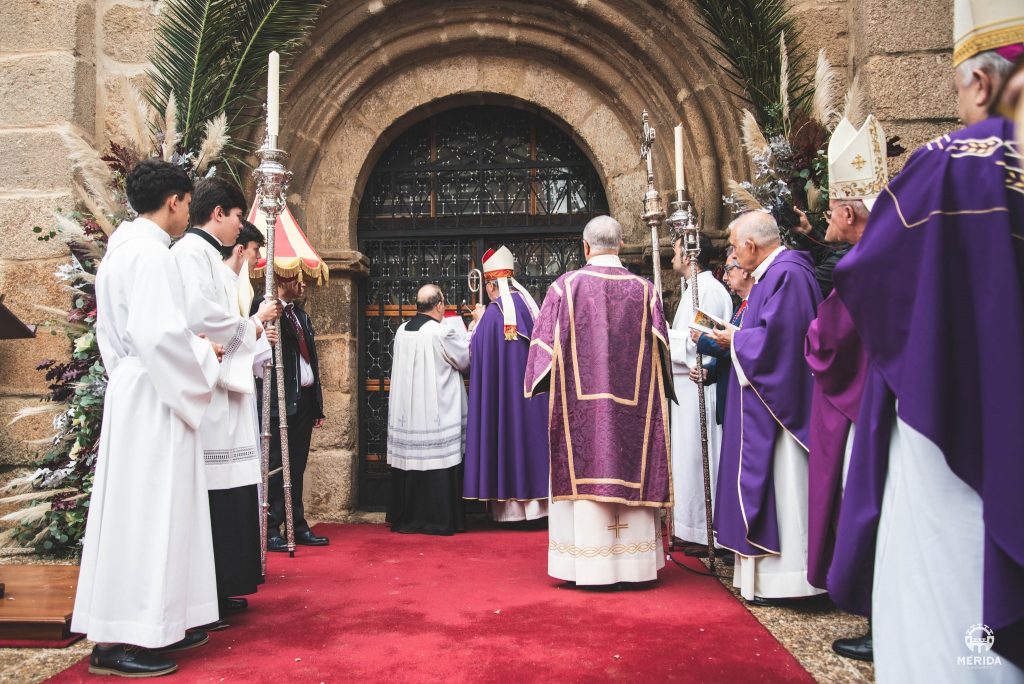 Abierta la Puerta Santa de la Basílica Martirial y se inicia el Año Jubilar Eulaliense